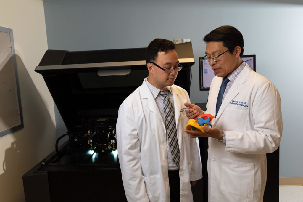 3D-King_Lin_160over90_CardGlennon_09254 3D Printing Center of Excellence-Dr. King and Dr. Lin