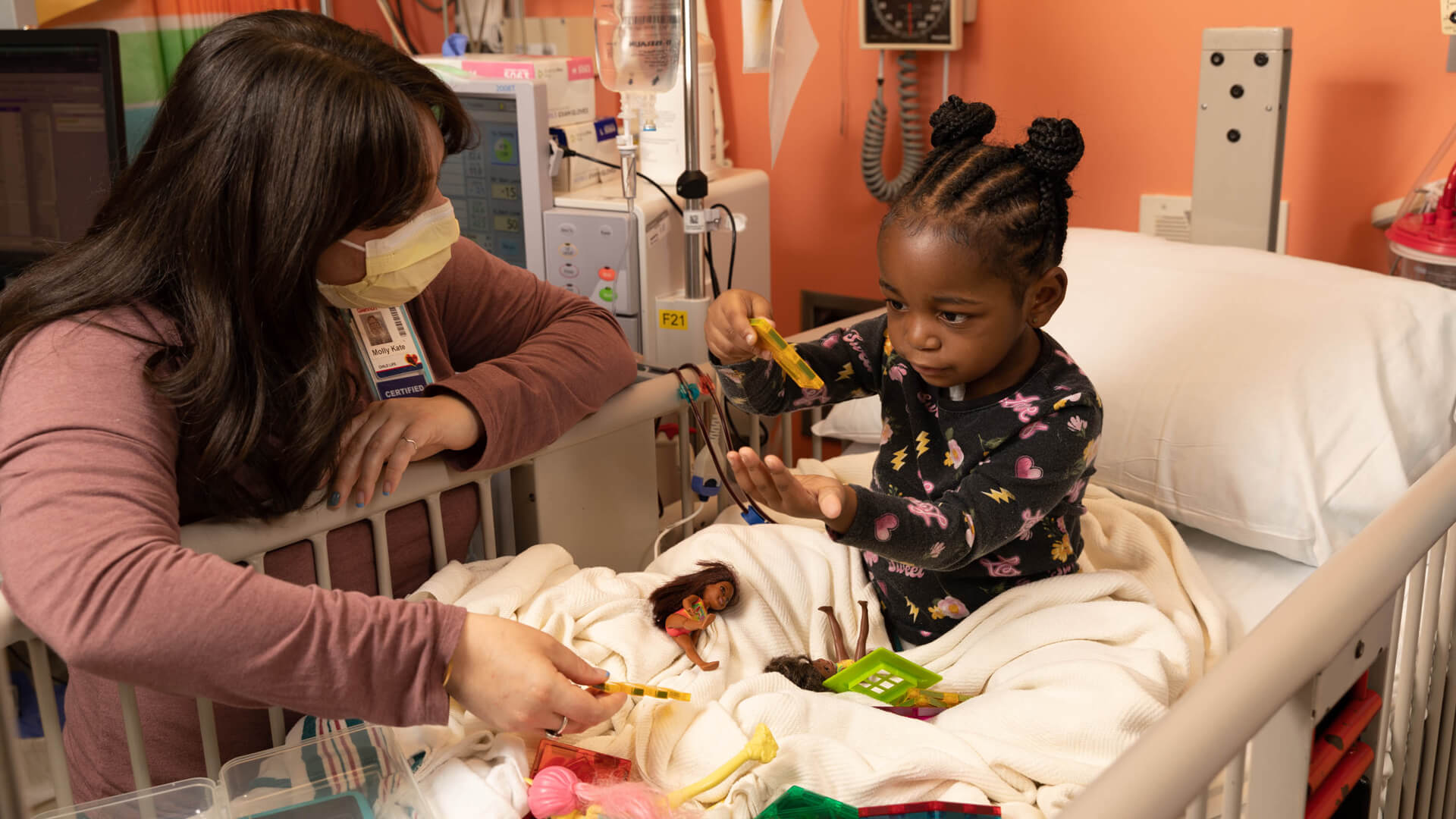 Child-Life_patient_dialysis1920x1080 Patient with Child Life